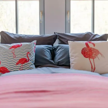 At The - Traumhafte Mit Sauna - 100m Vom דירה